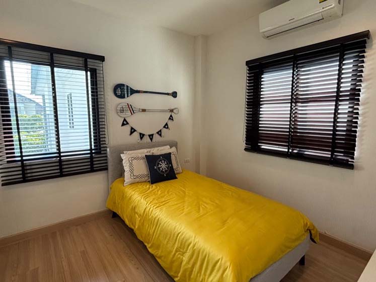 House with Shared Pool in Bangnatrad 